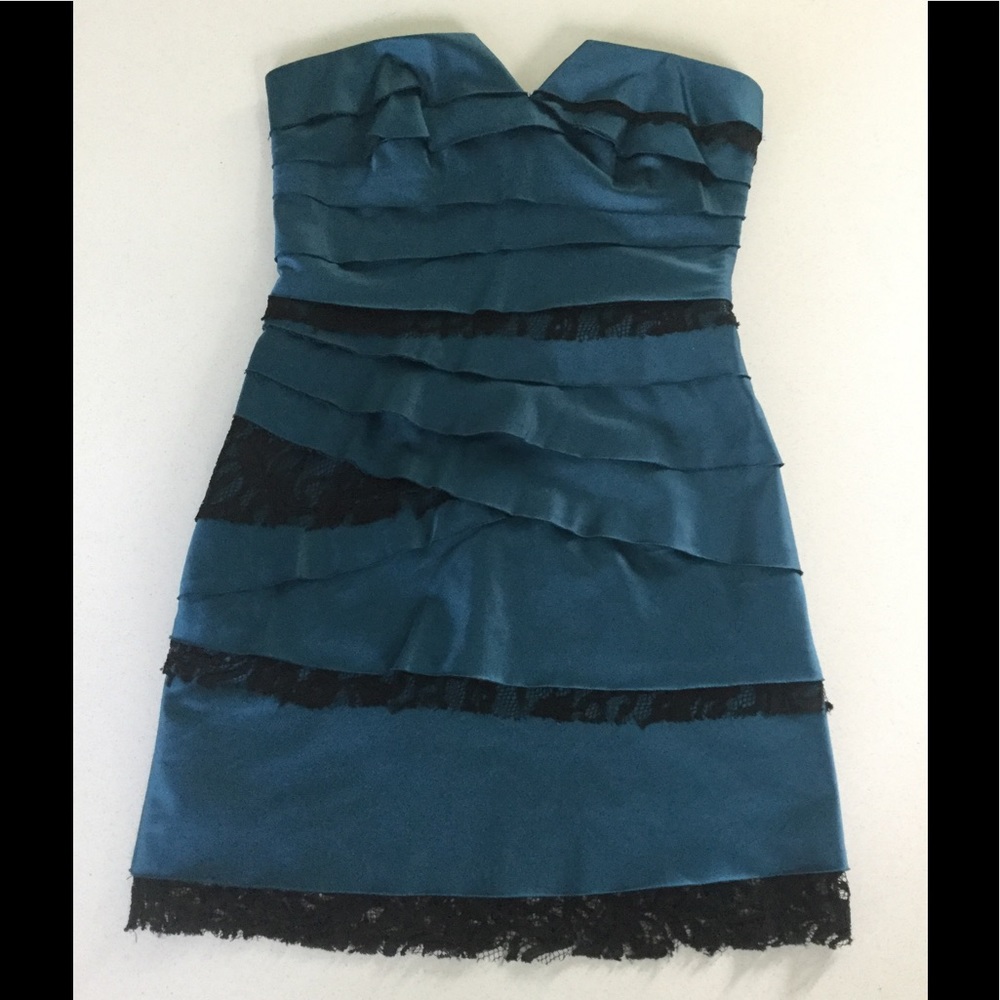 BCBGeneration Cocktail dress laser cut teal SZ 4