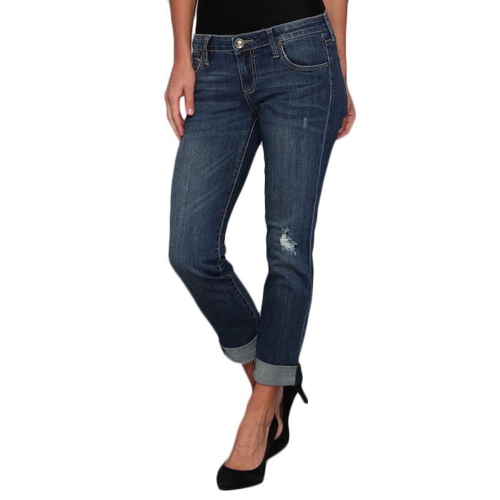 Distressed boyfriend jeans