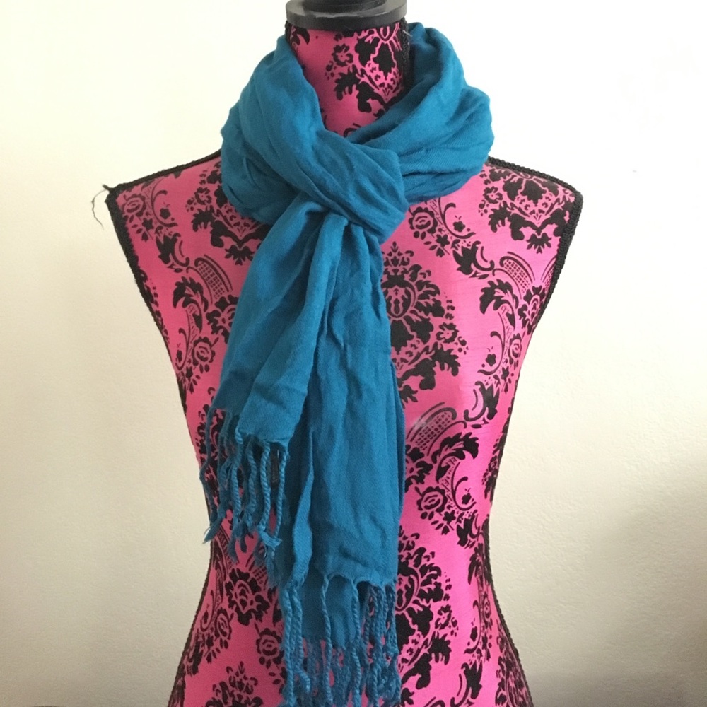 Blue scarf