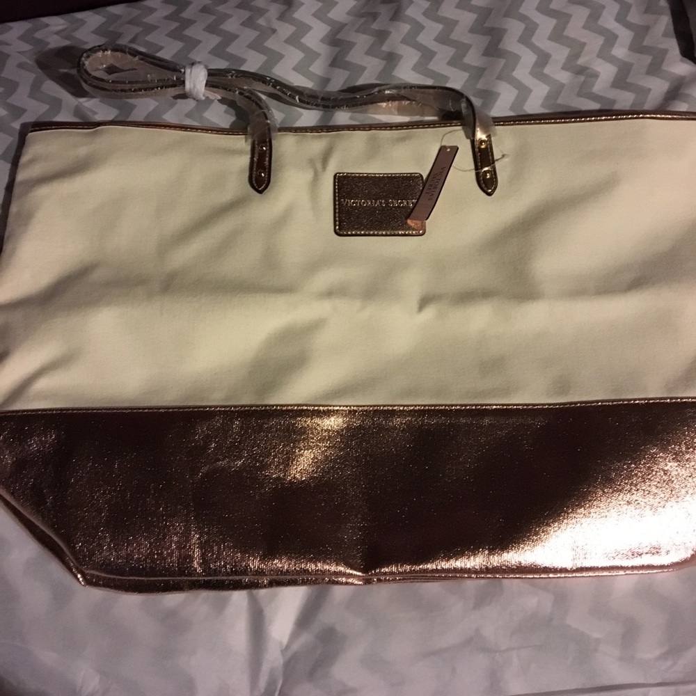 VS Tote