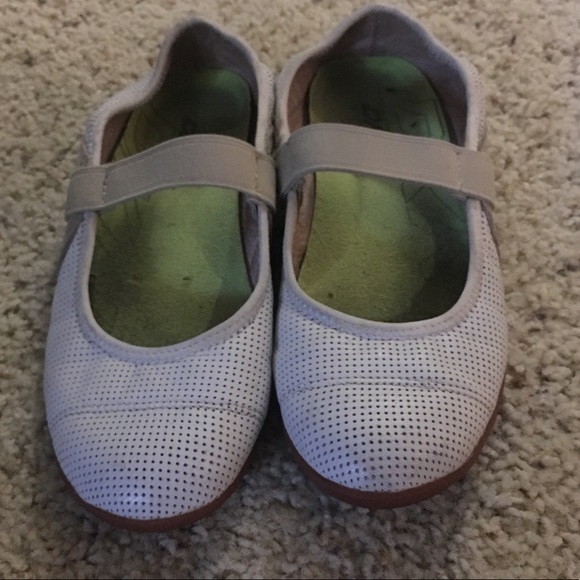 DKNY sport flats - Picture 1 of 4