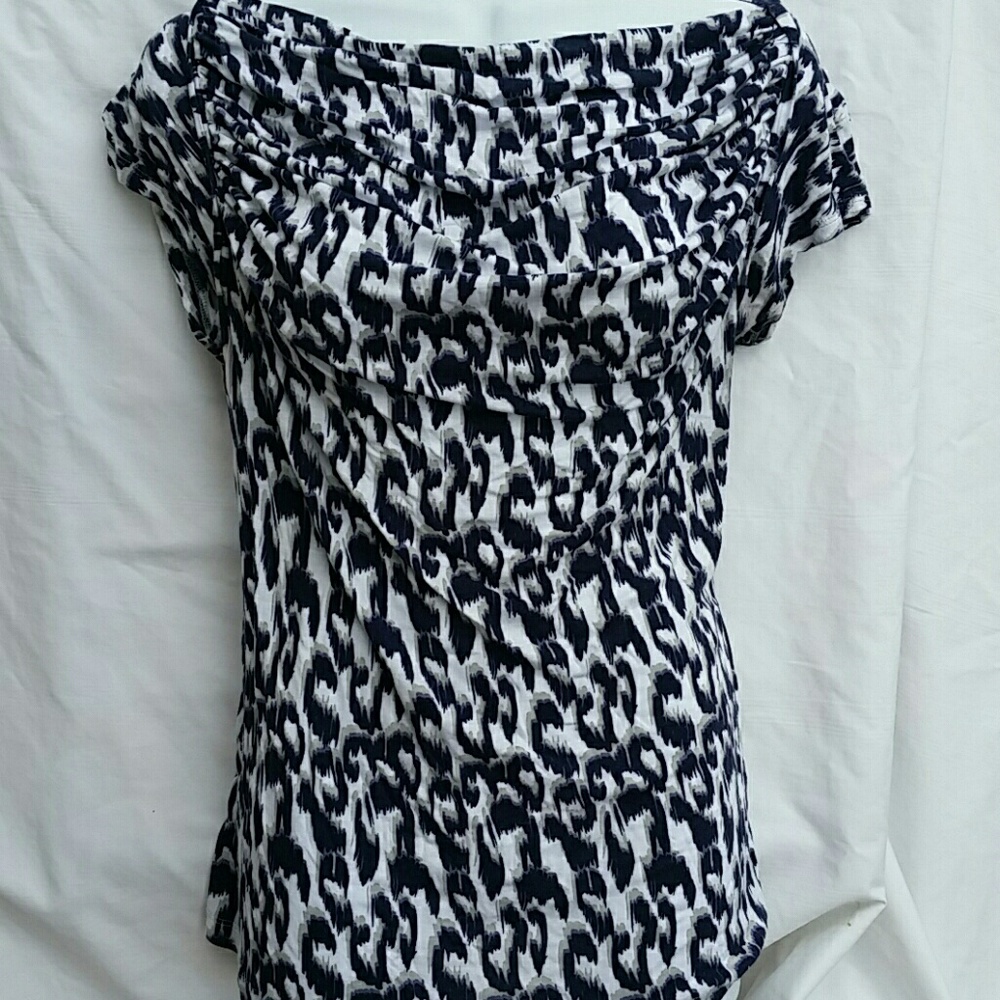 New York & Company t-shirt blouse