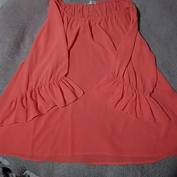 Ruffle top - Picture 2 of 2