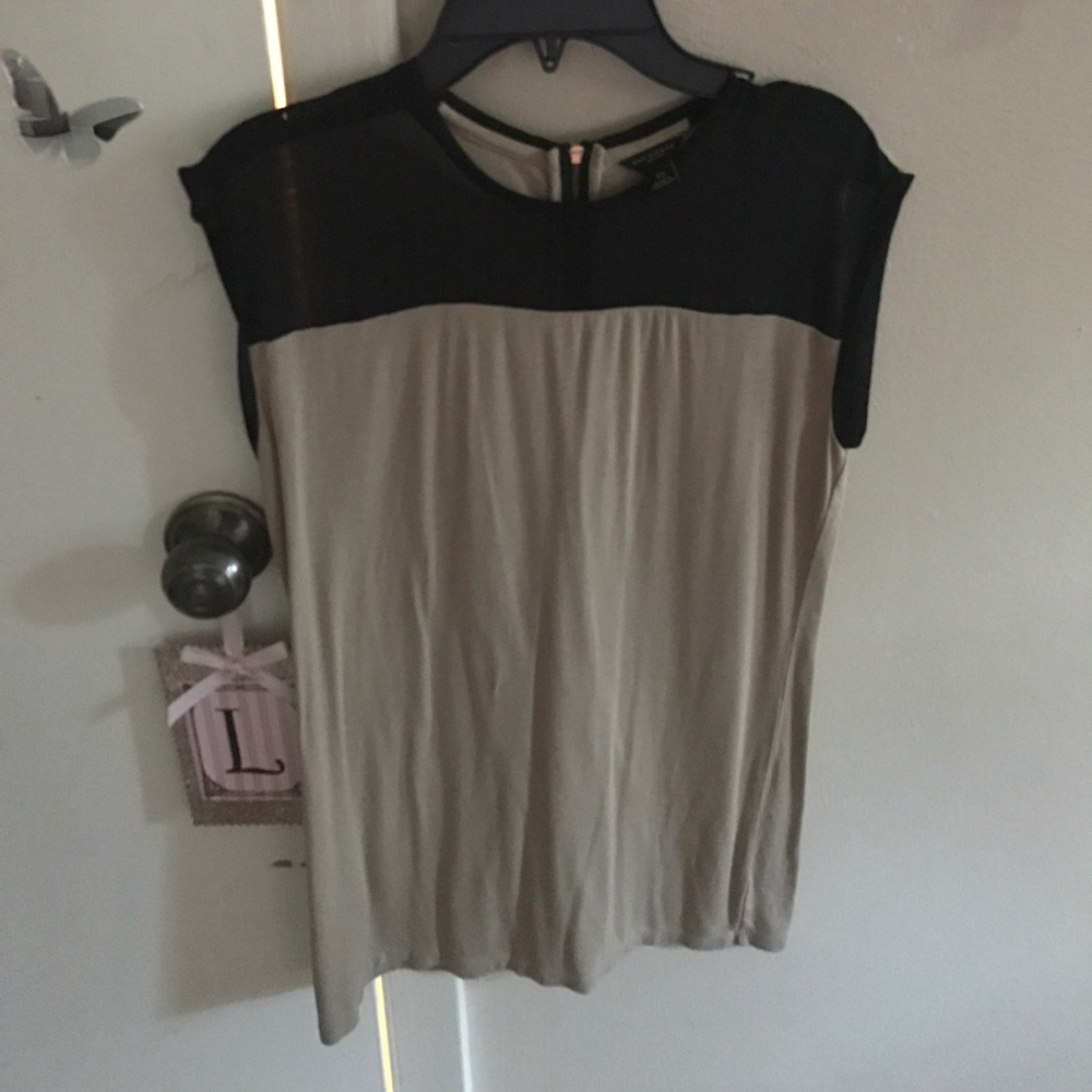 cute top.