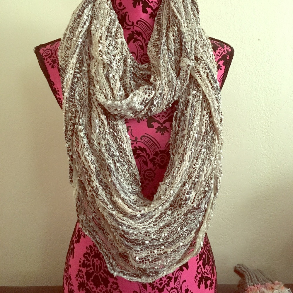 Infiniti scarf