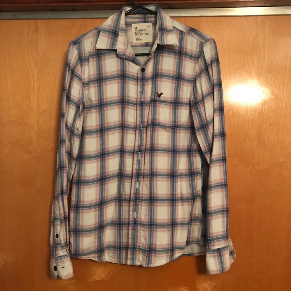 American Eagle light colored plaid flannel shirt