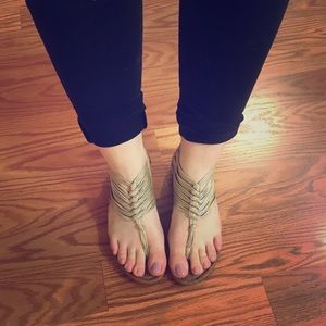 Lucky Brand Gold Strapped Sandals