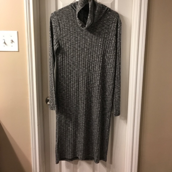 Turtle neck dress - Picture 1 of 4
