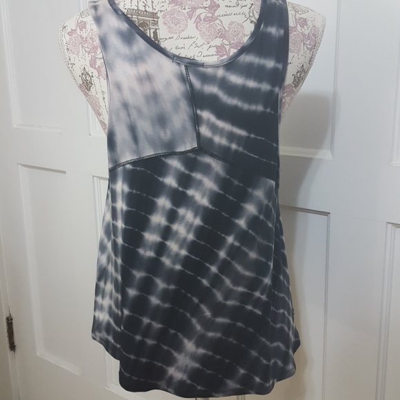 W5 Tank Top - Picture 4 of 6