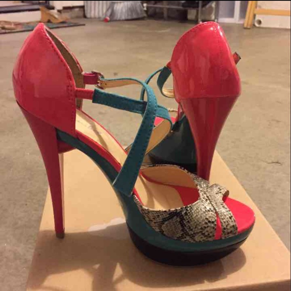 Multi color heel - Picture 3 of 3