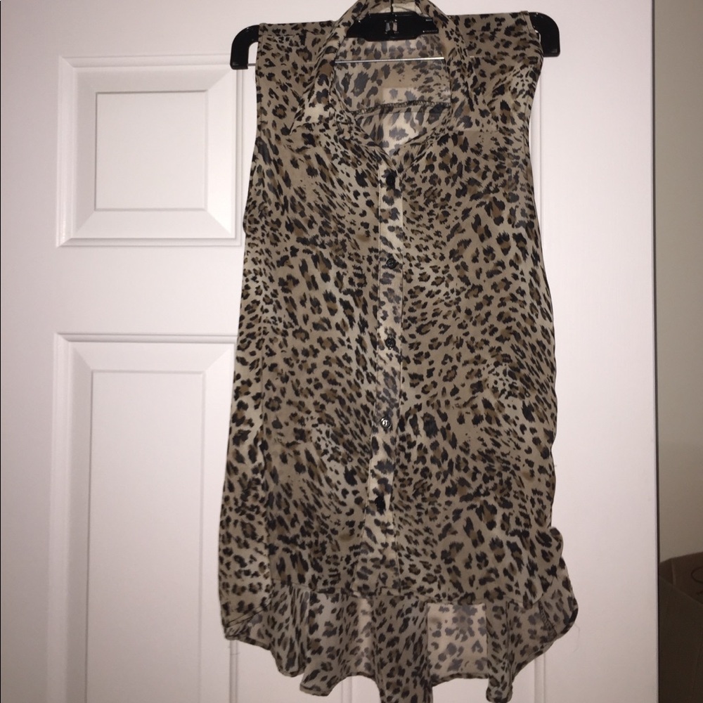 Leopard tank button down