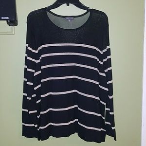 $109 Vince Camuto thin black and gold blouse. 3x