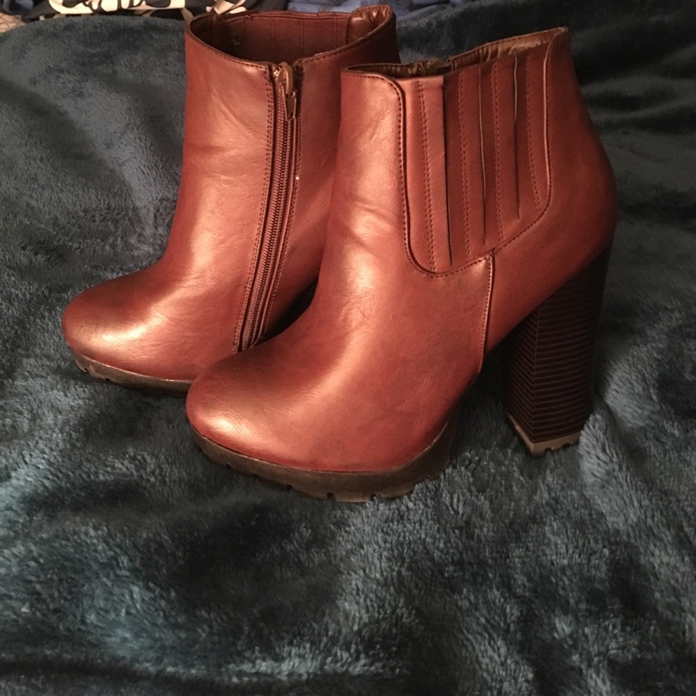 Selling these cute booties ☺