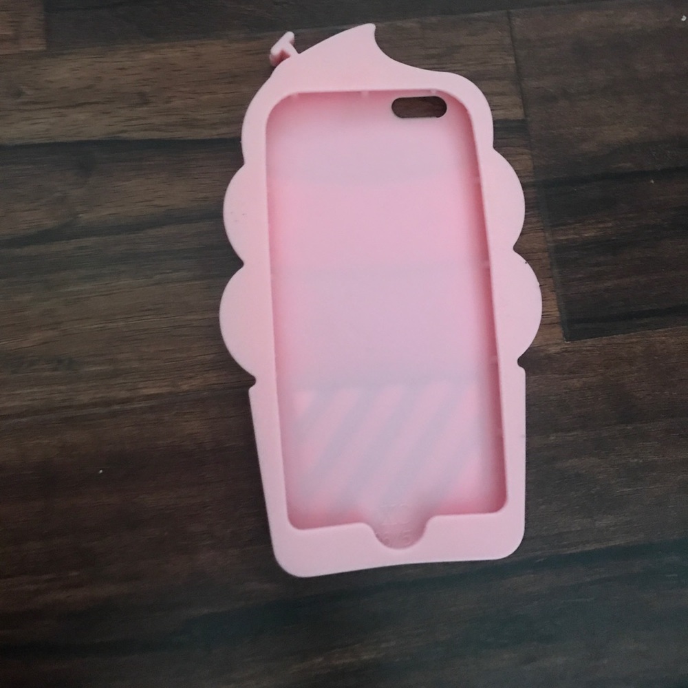 iPhone 6 Plus case. - Picture 2 of 5