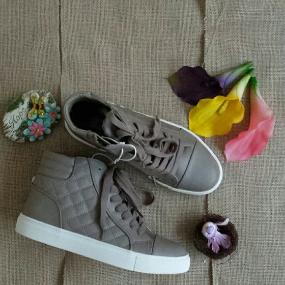 Steve Madden Shoes - NWOB Steve Madden Grey Decaf Hightop Sneakers