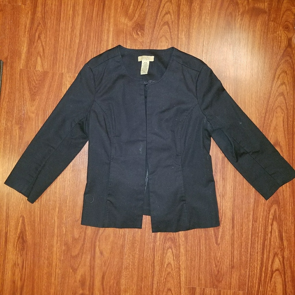 Black 3/4 sleeve blazer. Size M.