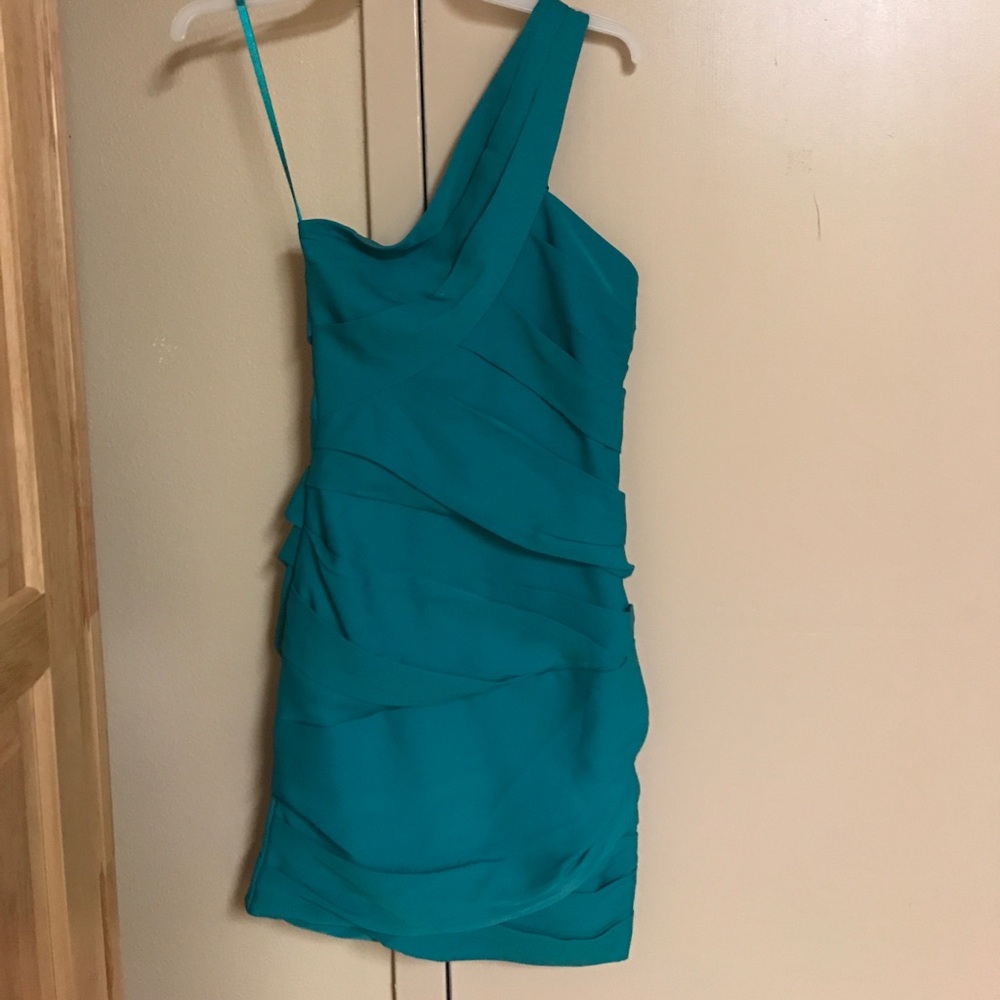 Absolutely gorgeous bcbg dress!