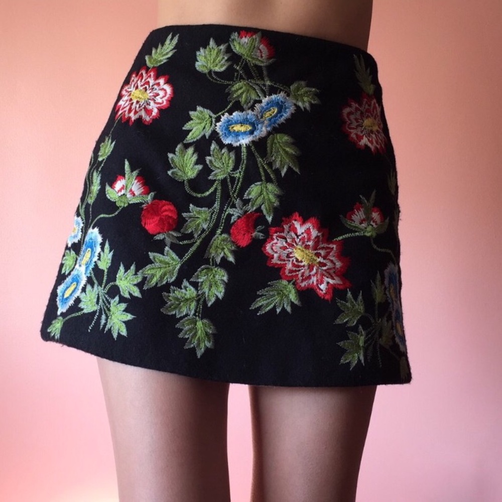 Floral Embroidered Wool Mini Skirt
