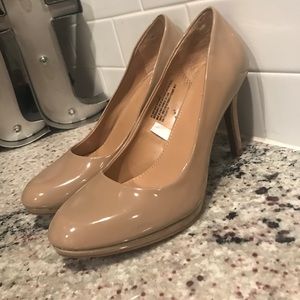 Never worn nude heels !