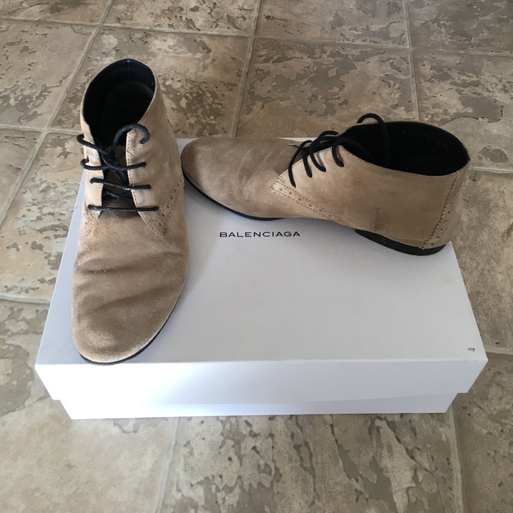 Beige Balenciaga ankle boots with shoe lace.