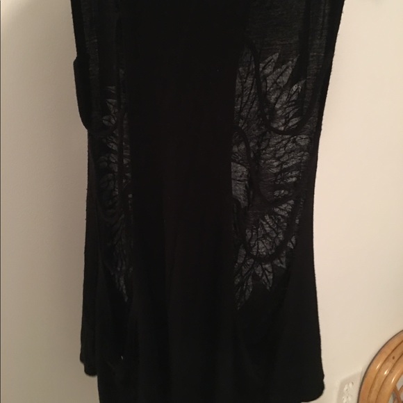 Skull tank - Picture 3 of 3