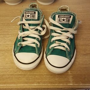 Size 1 kids Converse