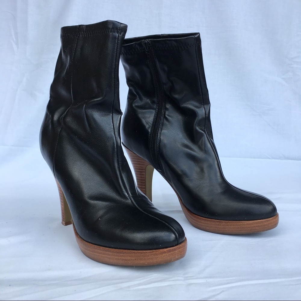 MixIt Black Boots w/Wooden Heel