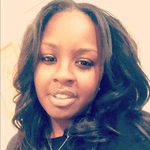 Meet your Posher, Latisha