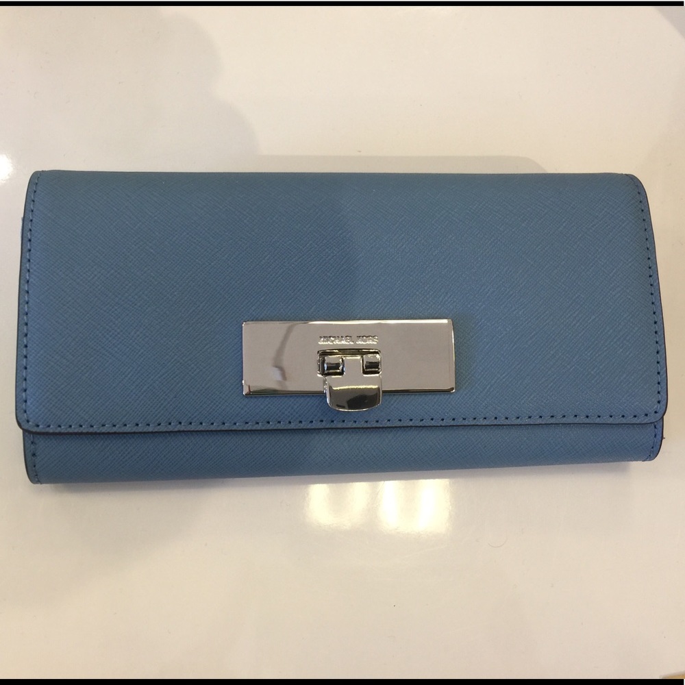 Michael Kors Callie Carryall Leather Wallet