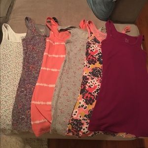 6 mossimo brand tanks