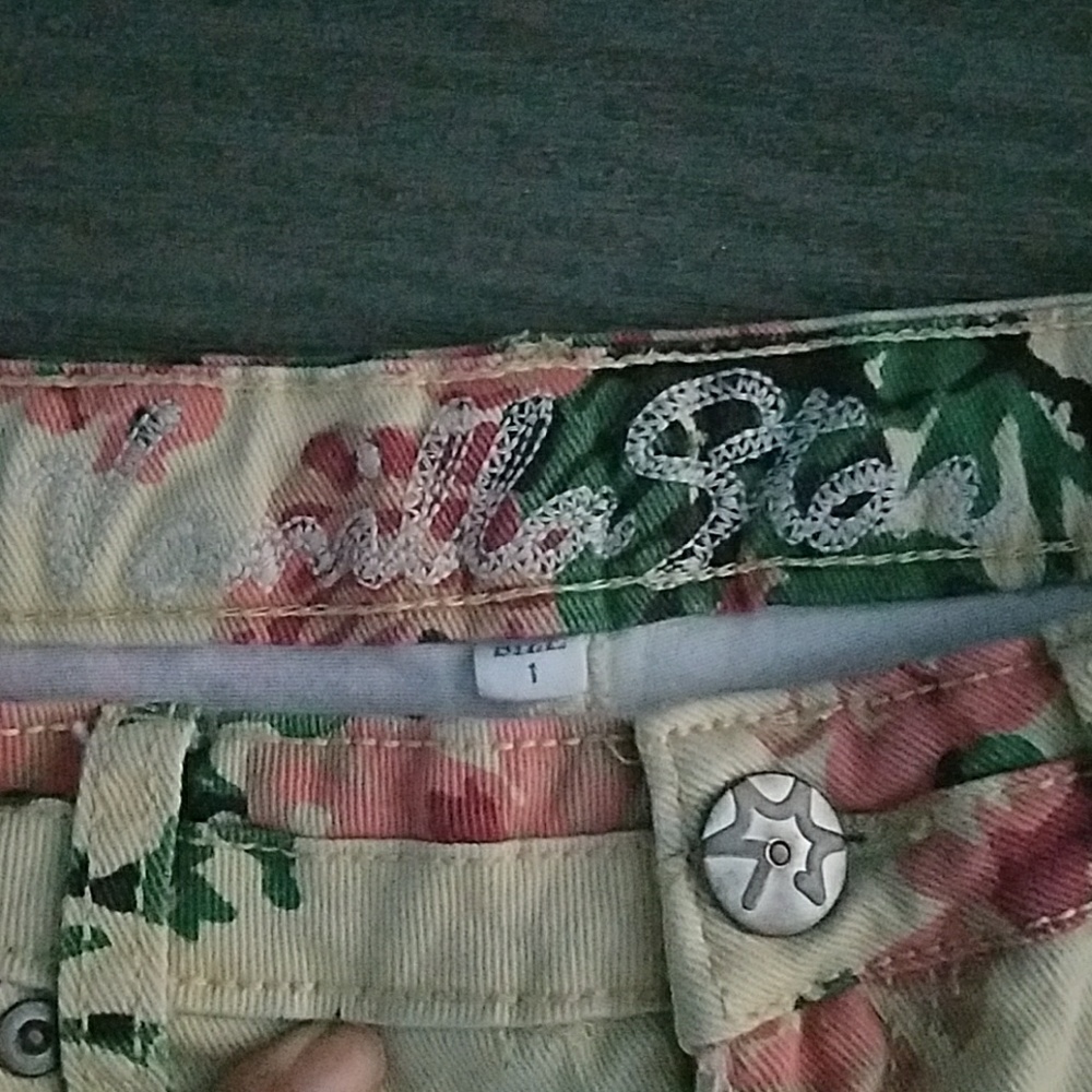 ⚡🎈➡️Distressed Floral Jean Shorts - Picture 4 of 4