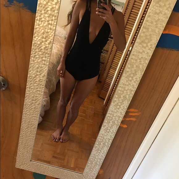 Tori praver one piece - Picture 2 of 3