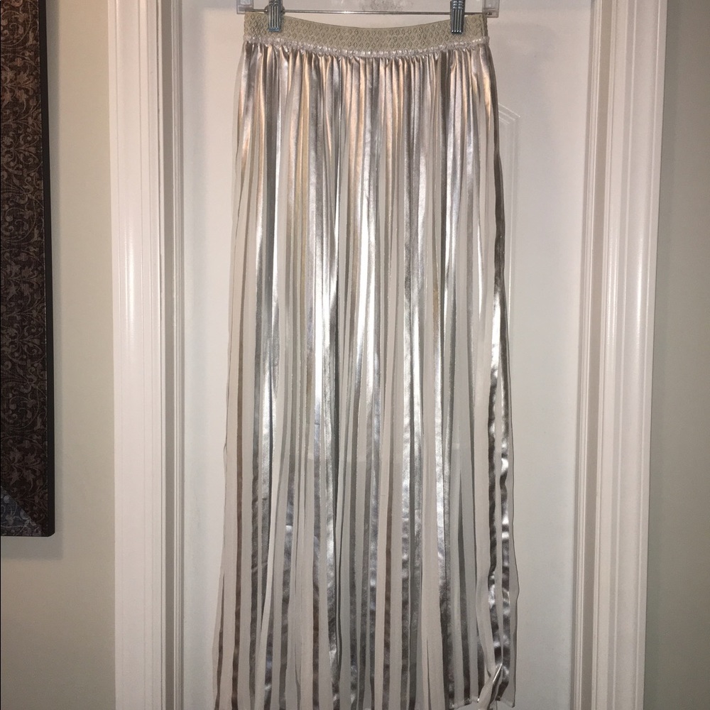 Buru Penelope silver pleated skirt, size small