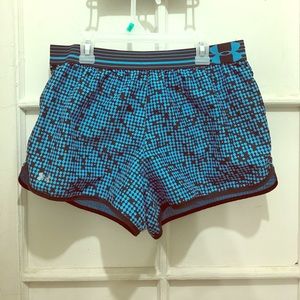 Under Armour black and blue lined running shorts!