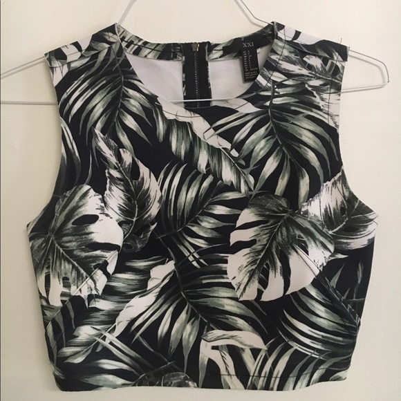 Forever 21 Tops - Crop Top