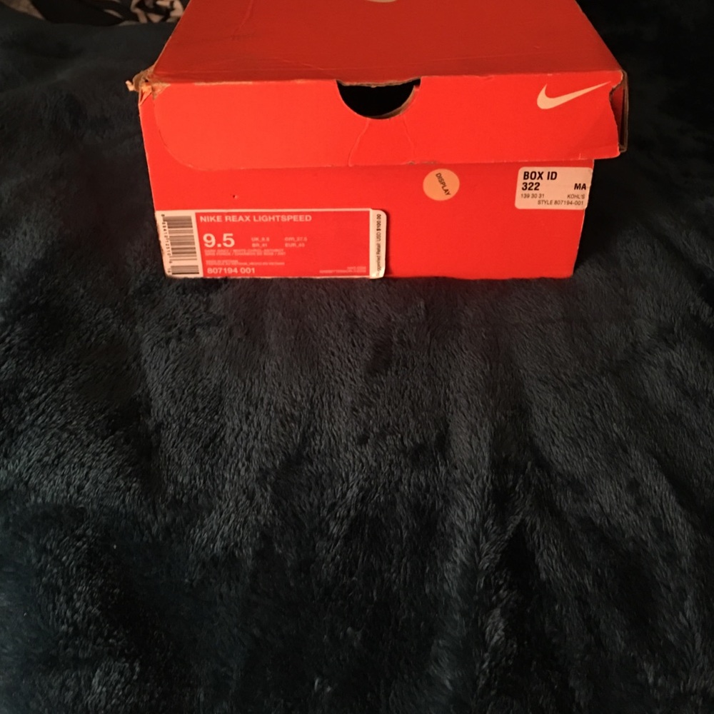Selling these Nike Reax Lightspeed