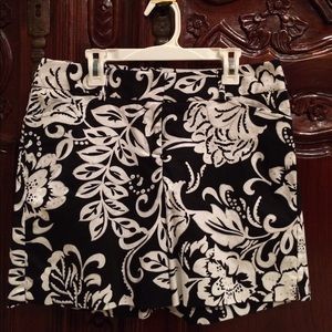 Size 6 Shorts By White House Black Market. New.