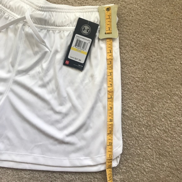 Women's Under Armour Shorts - Picture 4 of 5
