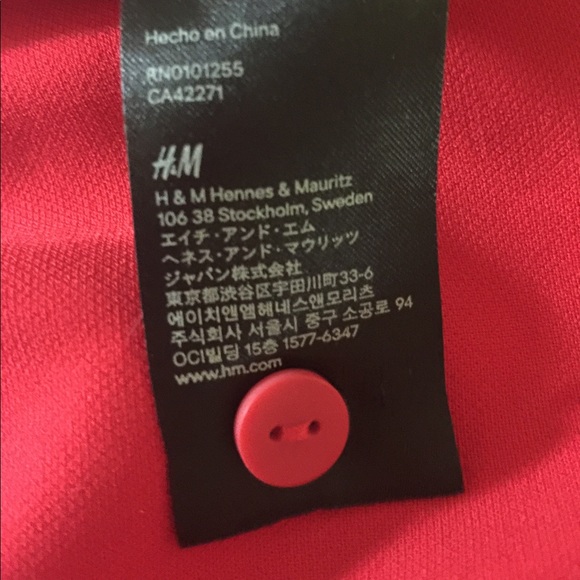 Beautiful red H&M dress ❤️💃🏻👠🌹 - Picture 7 of 7