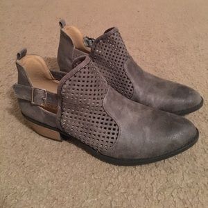 Gray Booties (qupid)