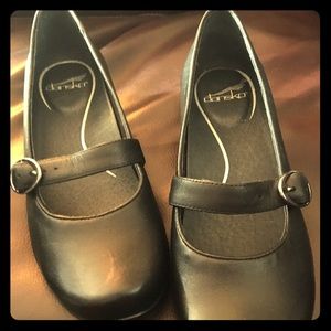 NWOT Dansko size 39 (8-9 US) black Mary Janes