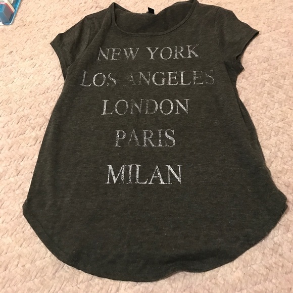 Graphic tee - Picture 1 of 1