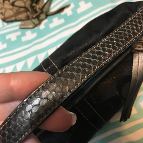 Authentic Mini Coach purse! - Picture 3 of 6