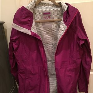 Mountain Hardwear Raincoat
