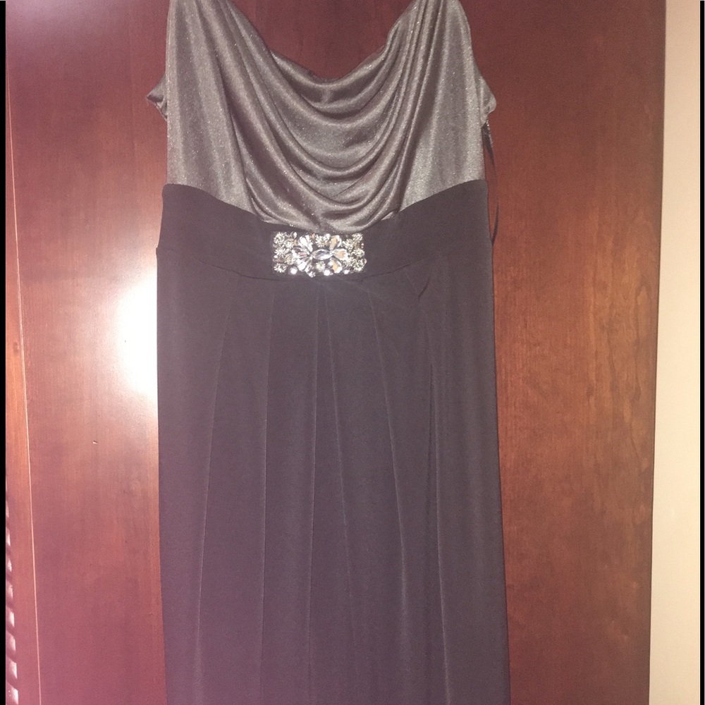 Midi Formal Silver/Black Dress