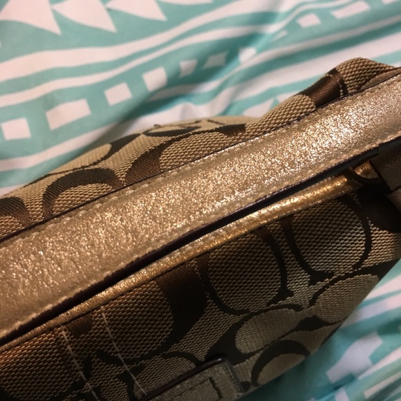 Authentic mini Coach purse! - Picture 3 of 6