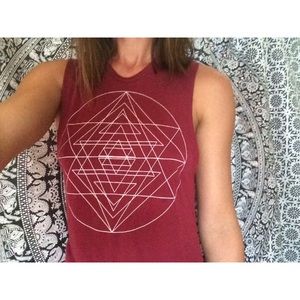 Geometric muscle Tee