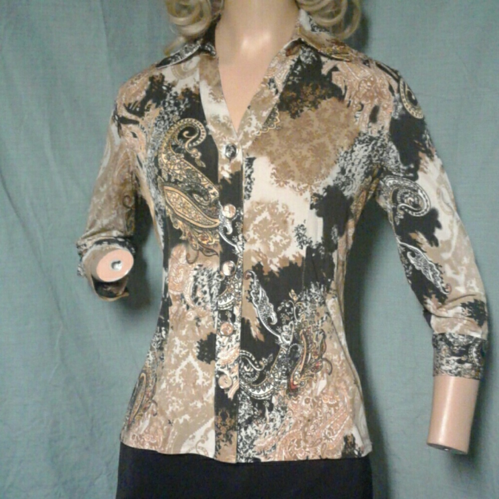 Gold and Black 3/4 Sleeve Paisley Blouse