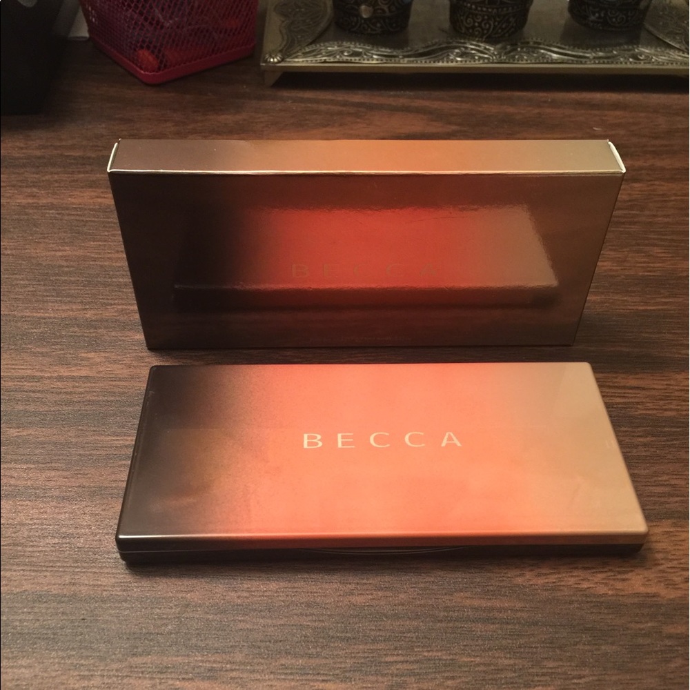 *SOLD*Becca sunchaser palette