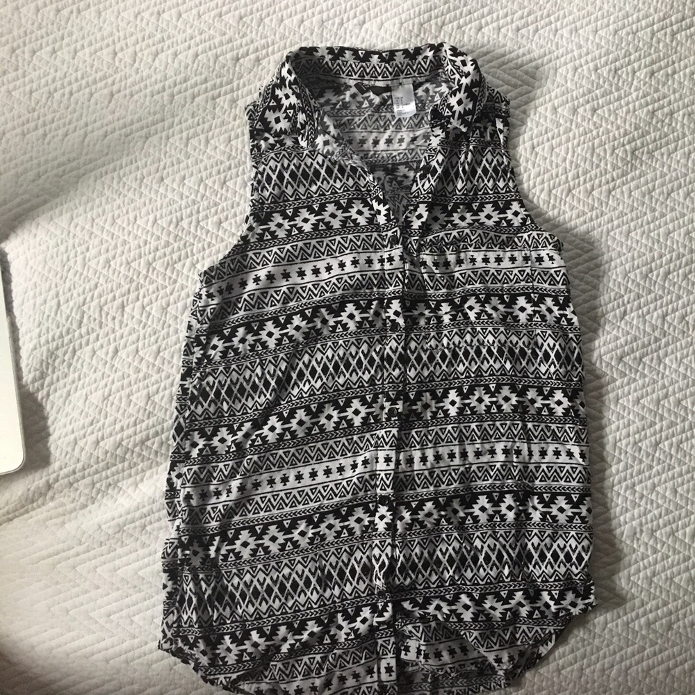 Summer black and white vintage top
